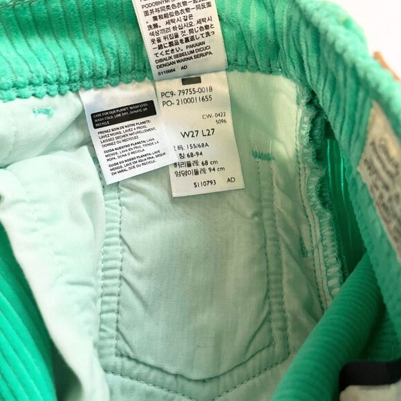 NWT LEVI'S RIBCAGE STRAIGHT ANKLE PANTS IN ELECTRIC GREEN - 27 - Picture 11 of 11